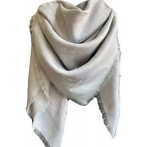 Louis Vuitton Monogram Silver Gray Shine Shawl